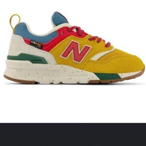 New Balance Varsity Gold Boys 4.5 Sneakers Tennis Shoes GR997HJG